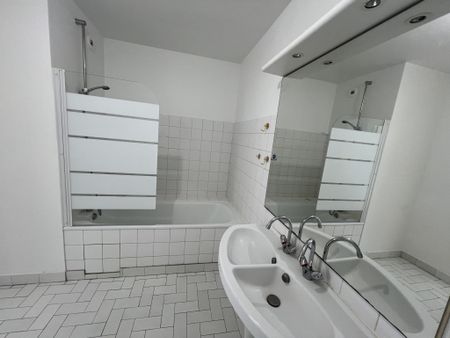 Location Appartement 2 pièces 59m² REIMS 51100 - Photo 5