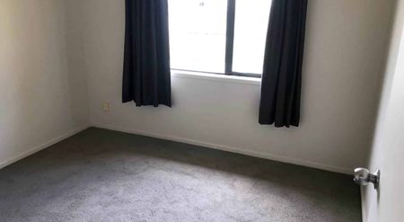 Rare on Rebecca! - Photo 3