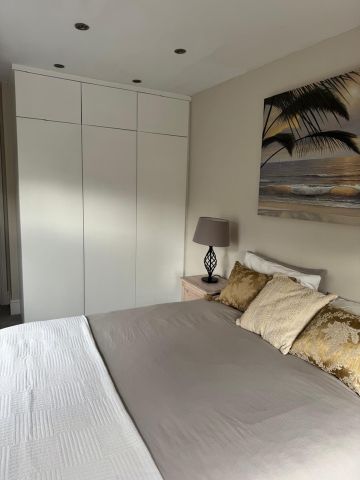 2 Bed Flat, Stronsa Road, W12 - Photo 3