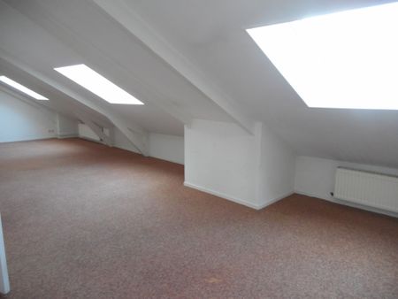 Location Appartement 4 pièces 72m² REIMS 51100 - Photo 3
