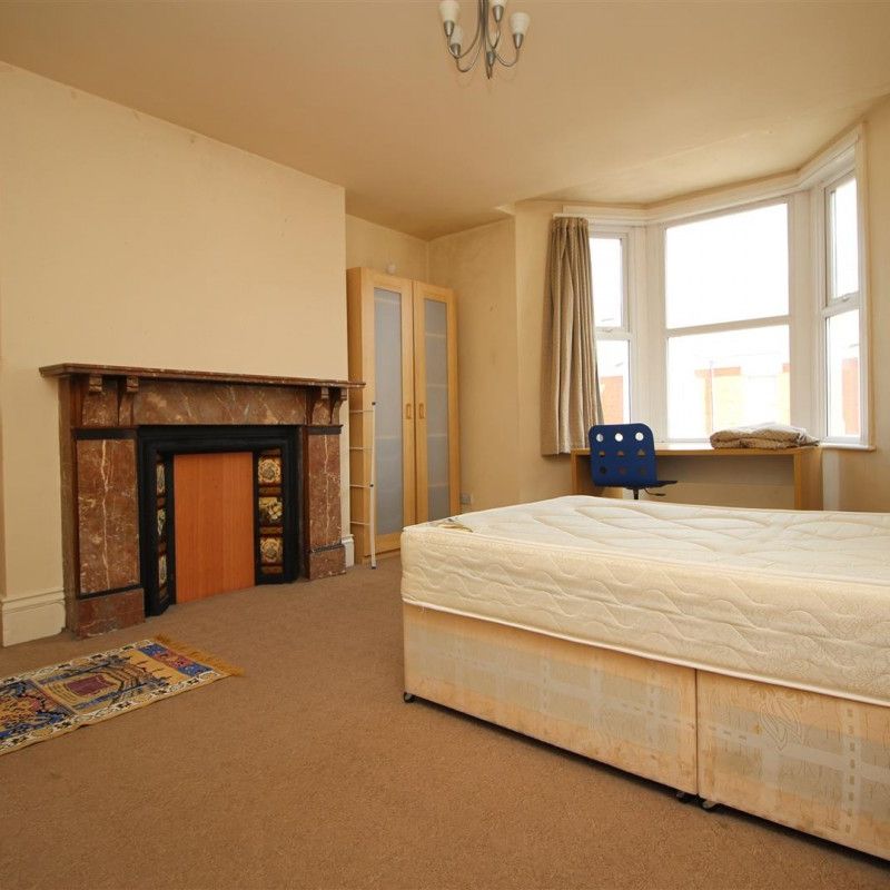 6 bedroom Student Maisonette to rent in Bayswater Road, Jesmond, Newcastle upon Tyne - Photo 1