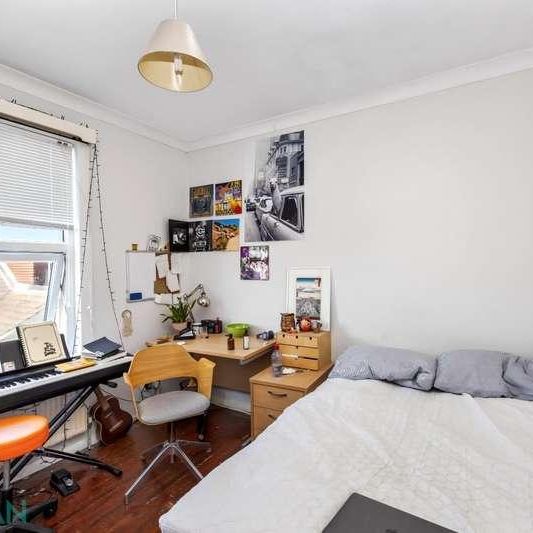 Grove Street, Brighton, BN2 - Photo 1