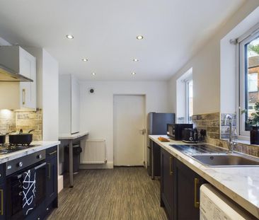 1 bedroom in a house share to rent - Photo 6