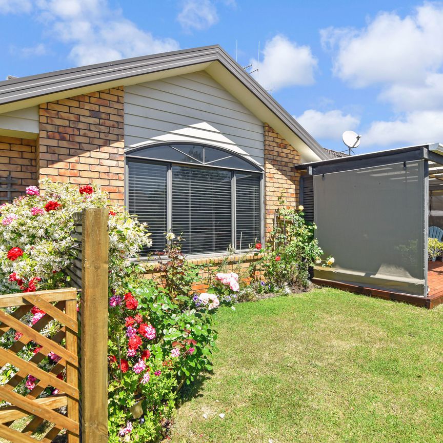 Stunning Family Home in Papamoa - Photo 1