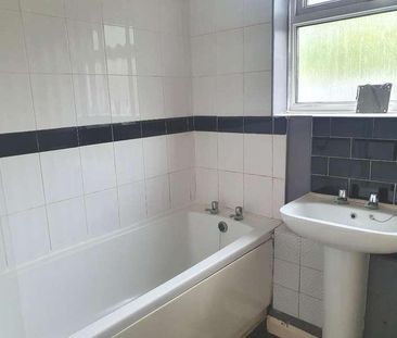 Montague Crescent, Duston, Northampton, NN5 - Photo 4