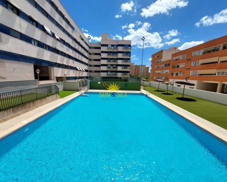 FOUR-BEDROOM APARTMENT – ALICANTE - Photo 2