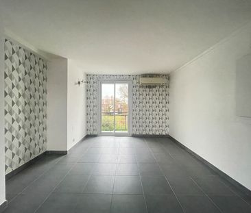 Location Appartement 3 pièces 79m² - Photo 2