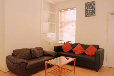 Grasmere Street (3 bed) - Photo 2