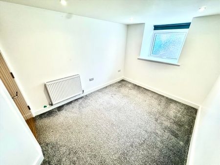 96 Watery Lane, Darwen - Photo 4