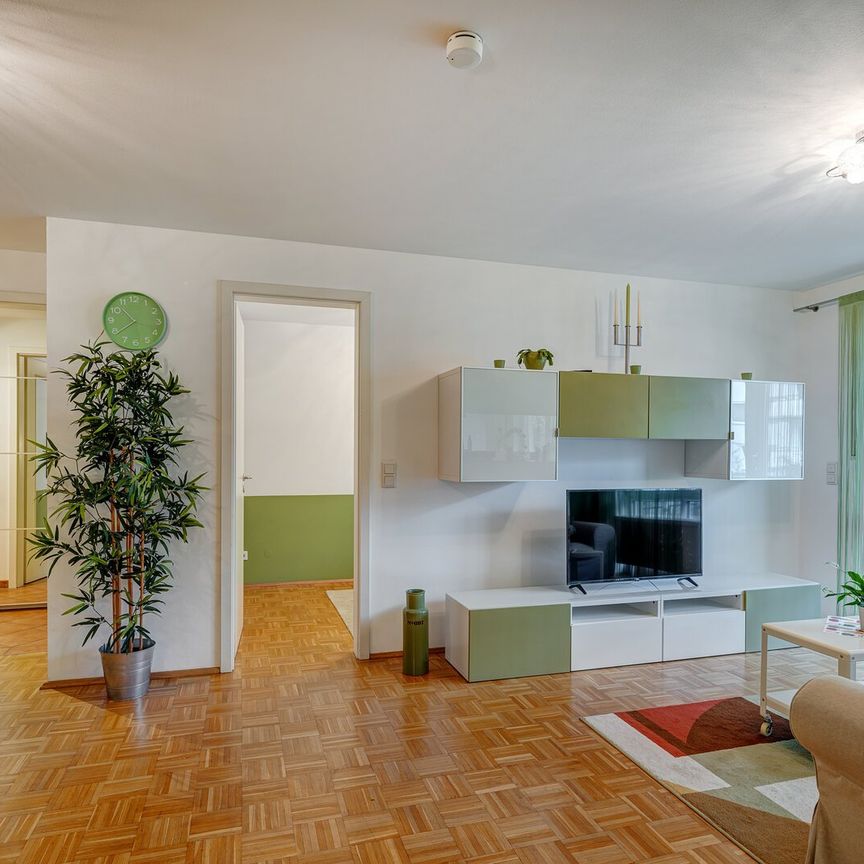 For rent: bright apartment with balcony - Photo 1