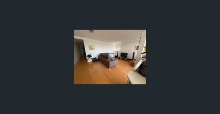 Renovated And Spacious Two Bedroom With Ocean Views. - Photo 4