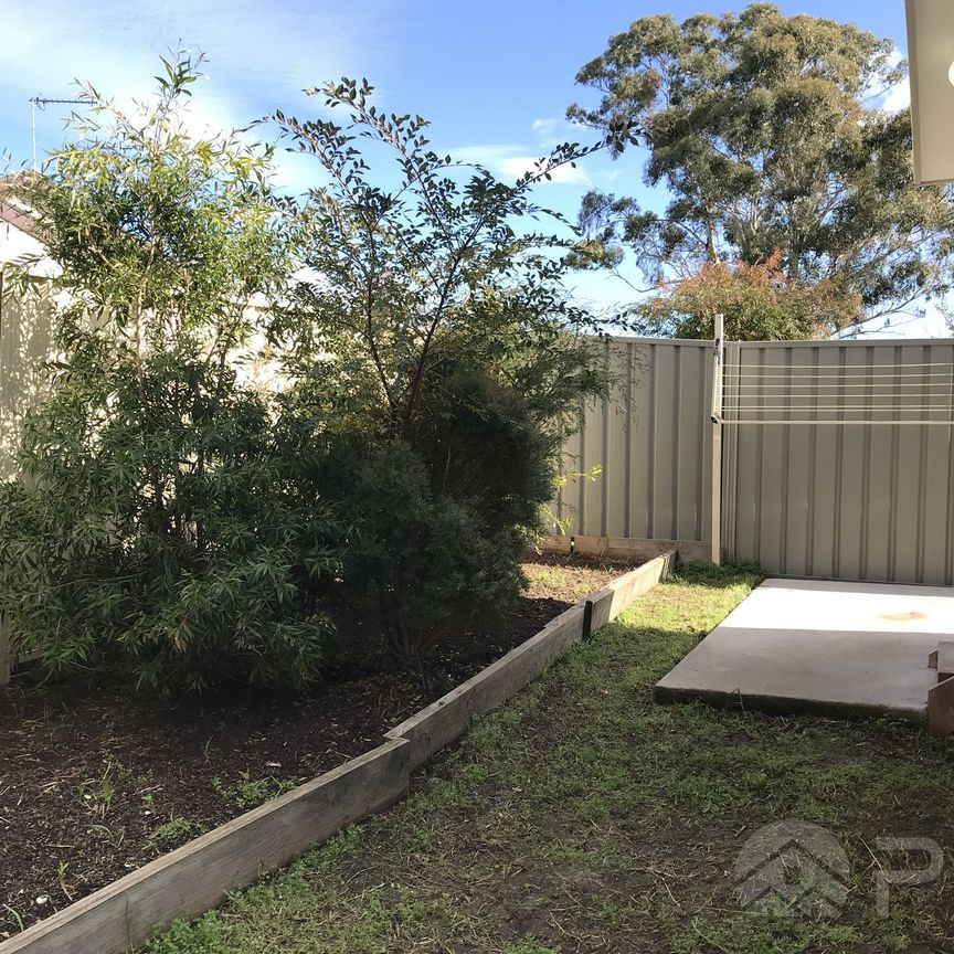 Modern and clean granny flat for rent in KINGSWOOD area. - Photo 1