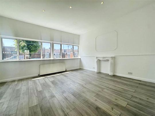 4 bedroom terraced house to rent - Photo 1