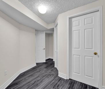 For Lease - 4502 Violet Road, Mississauga, Ontario - Photo 2