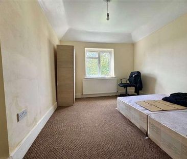 Kenilworth, Speke Road, Thornton Heath, CR7 - Photo 1