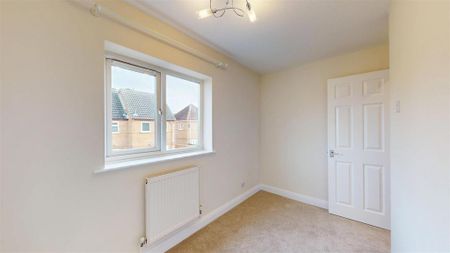 3 bedroom semi-detached house to rent - Photo 4