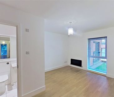 3 bedroom apartment to rent - Photo 4