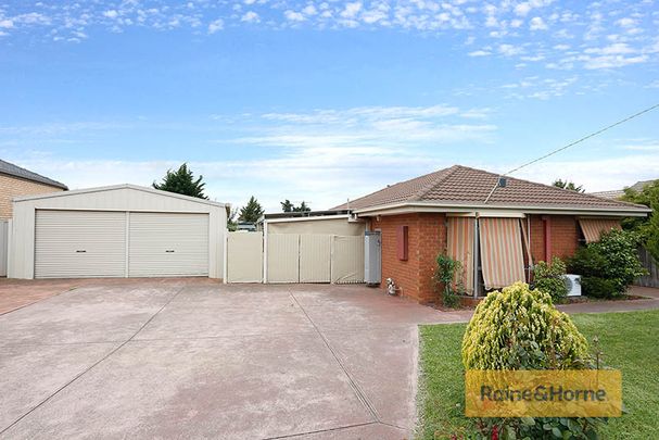 91 Kurunjang Drive, Kurunjang, VIC 3337 - Photo 1