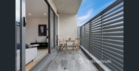 Stylish Urban Living in a Prime Caulfield Location - Photo 2