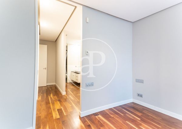 Flat for rent with Terrace in San Francesc (Valencia)