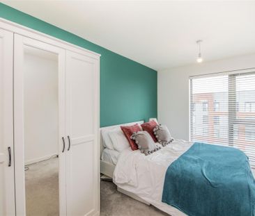 1 bed Flat To Let - Photo 4