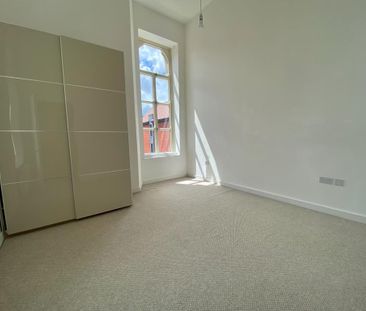 3 bedroom flat to rent - Photo 3