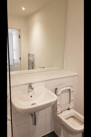 2 Bed Flat, Wharf End, M17 - Photo 4