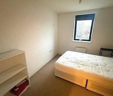 2 bedroom flat to rent - Photo 4