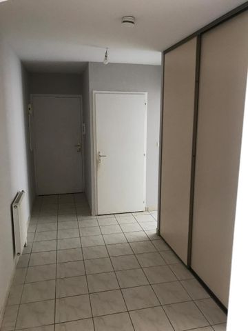 Location Appartement 4 pièces 69m² MONISTROL SUR LOIRE 43120 - Photo 5
