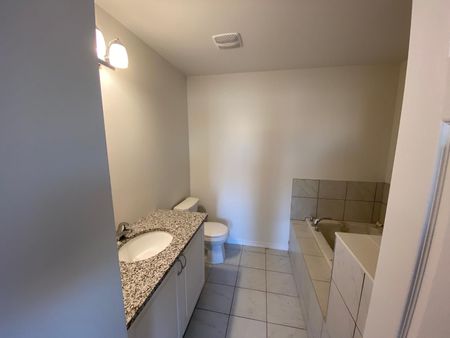 For Lease - 251 Danzatore Path Unit# 23, Oshawa, Ontario - Photo 4