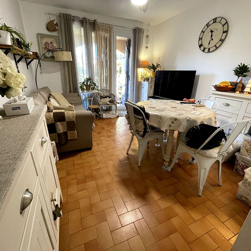 A LOUER - Appartement T2 Sausset les pins, résidence sécurisée, sur la corniche; un jardinet, une terrasse et une place privative, - Photo 1