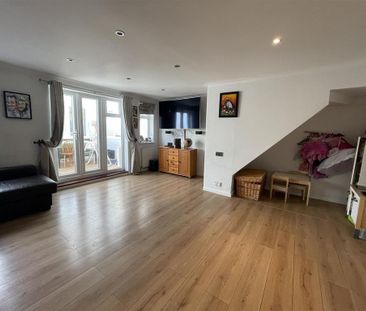 3 bedroom terraced house to rent - Photo 6