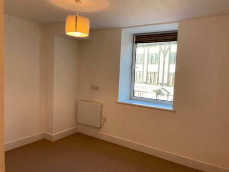 2 Bed Flat, Sussex House, RG1 - Photo 4