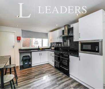 1 bedroom in a house share to rent - Photo 4