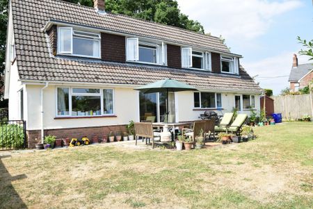 Jennys Lane, Lytchett Matravers, Poole - Photo 4