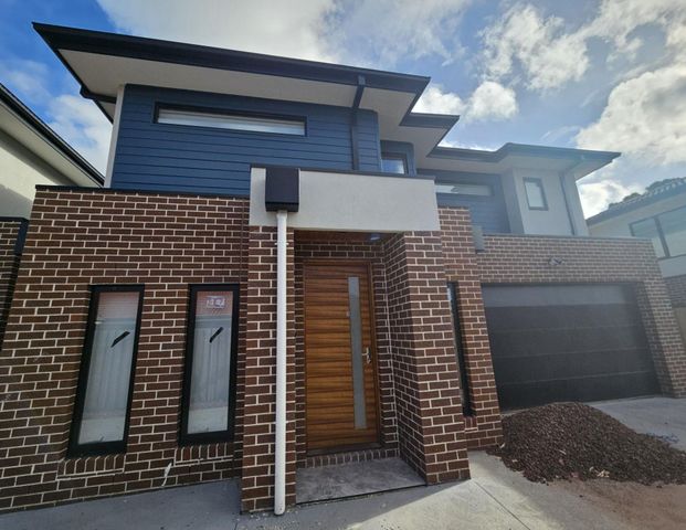 Brand New 3 Bedroom Townhouse - Photo 1