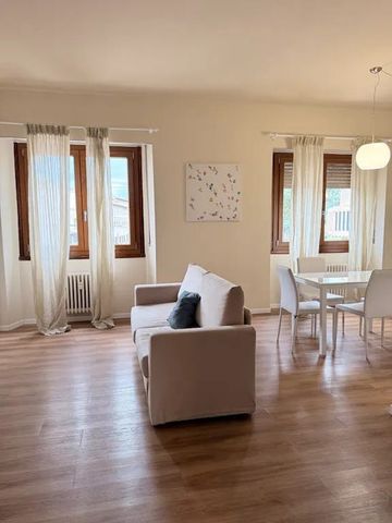 Piazza della Stazione, Florence, Tuscany 50123 - Photo 3