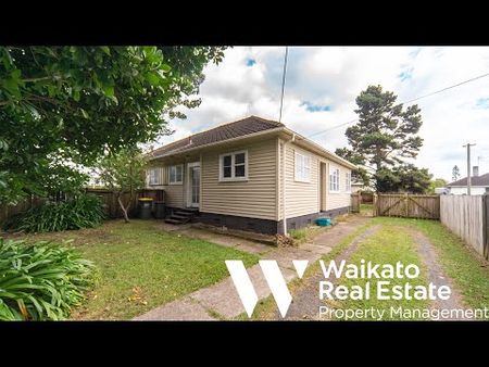 Two bedroom home in convenient location - Photo 5