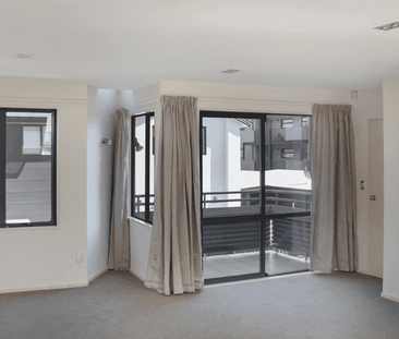 Modern Townhouse Within The Four Aves - Photo 5