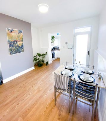 1 bedroom in a house share to rent - Photo 1