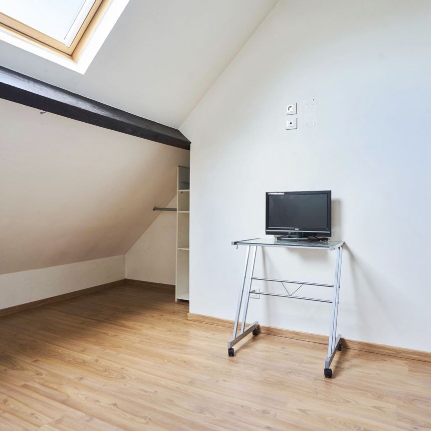 Isly L Roommate 6 Bedrooms at Roubaix - Photo 1