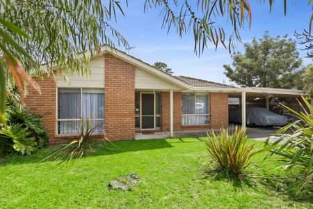 Family Living In A Lovely Quiet Court! - Photo 4