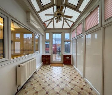 2 bedroom terraced house to rent - Photo 4