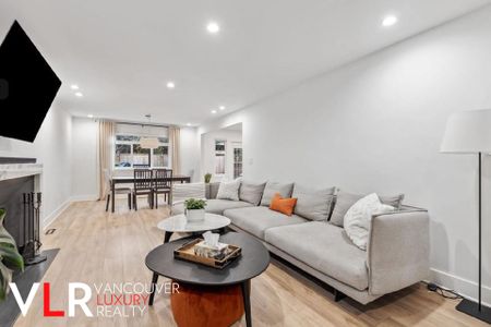 House in Richmond, British Columbia - Photo 4