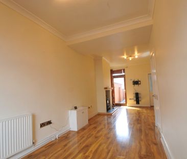 2 Bed Terraced House, Queen Marys Road, CV6 - Photo 2