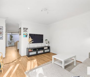35b West Parade, Perth WA 6000 - Townhouse For Rent | Domain - Photo 2