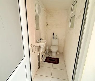 3 Bed Terraced House, Toton Close, NG6 - Photo 5