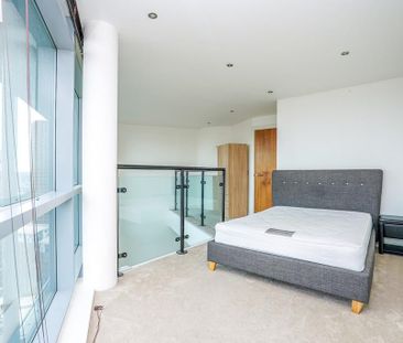 3 bedroom flat to rent - Photo 3