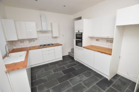 2 Bedroom Terraced House - Photo 5