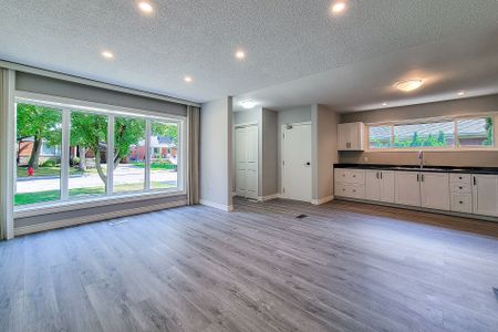 For Lease - 154 West 31st Street Unit# Main, Hamilton, Ontario - Photo 2